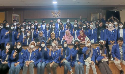FPH UI Receives Study Visits from Students of SMA Negeri 1 Balikpapan