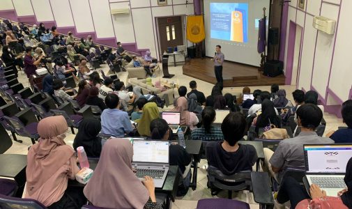 Bachelor of Nutrition FPH UI Organizes Public Lecture on Fitness and Sports Nutrition