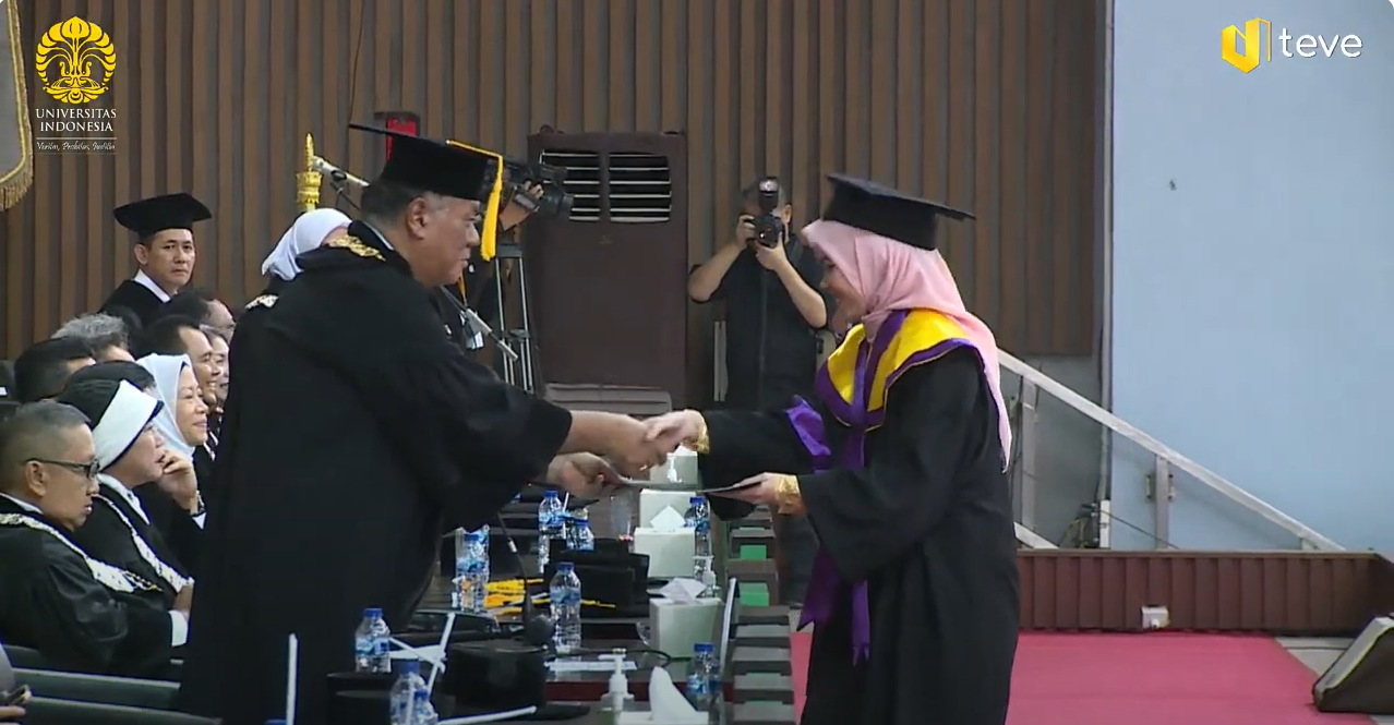 184 Lulusan Program Sarjana FKM UI Diwisuda dengan Predikat Cum laude ...